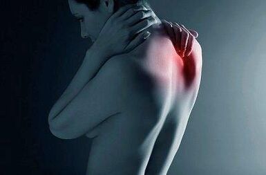 Pain between the shoulder blades, the cause lies in the pathology of the spine