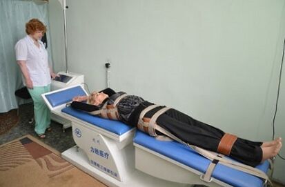 spinal traction for thoracic osteochondrosis